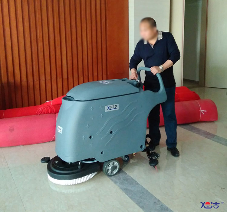 辦公室保潔，環(huán)保無污染無噪音，高效清潔-辦公室洗地機(jī)